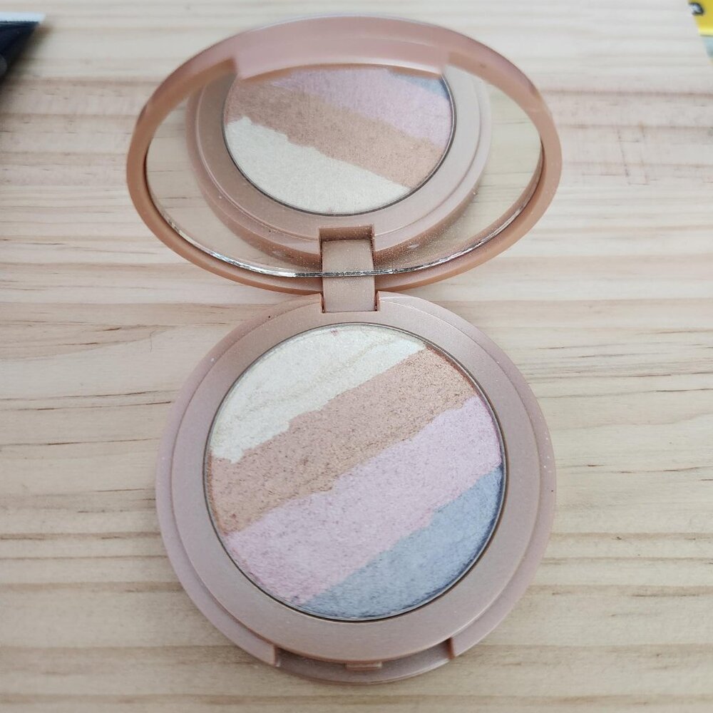 Tarte Spellbound Glow Rainbow Highlighter